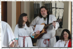 Ian and Sue sing a praise offering